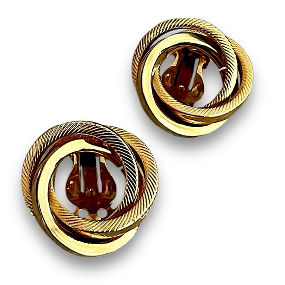 VINTAGE 1950s Gold Tone CircularClio Earrings by JUDY LEE - Picture 1 of 12